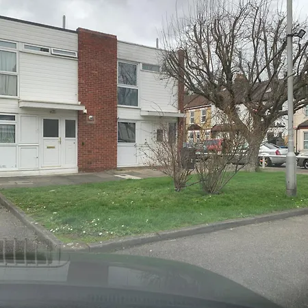 Brierley Close